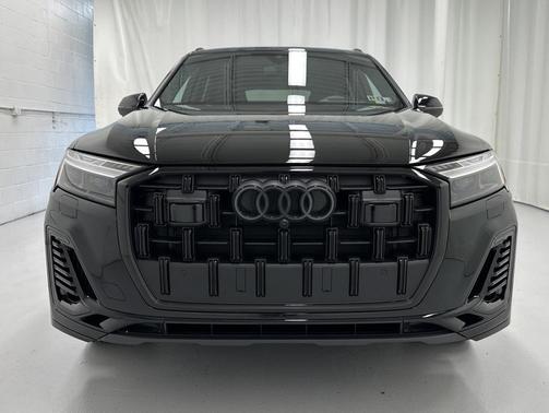 2025 Audi Q7 55 Prestige