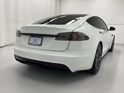 2022 Tesla Model S Base