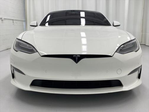 2022 Tesla Model S Base
