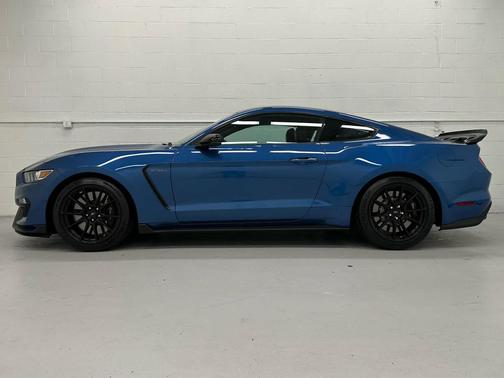 2020 Ford Shelby GT350 Base
