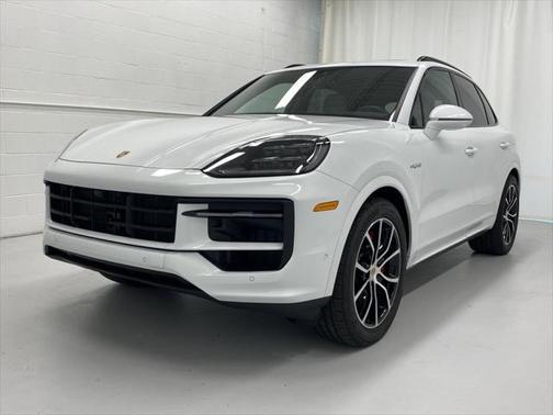 2025 Porsche Cayenne E-Hybrid S