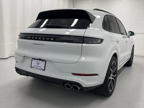 2025 Porsche Cayenne E-Hybrid S