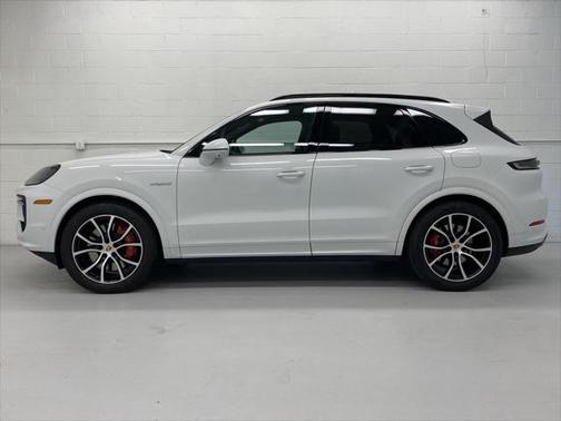 2025 Porsche Cayenne E-Hybrid S