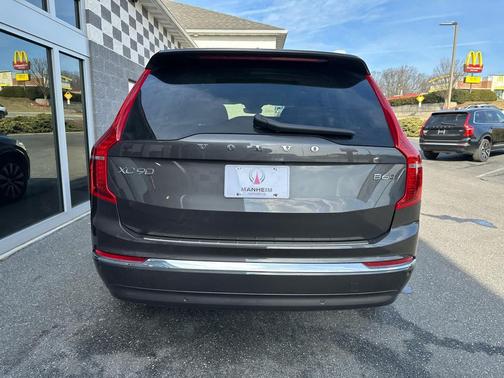 2023 Volvo XC90 B6 Plus 7-Seater