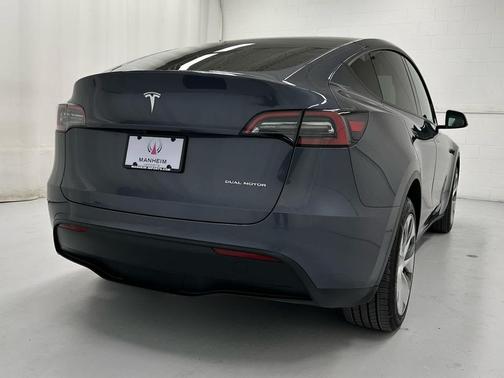 2023 Tesla Model Y Long Range Dual Motor All-Wheel Drive