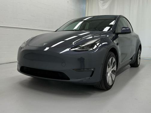 2023 Tesla Model Y Long Range Dual Motor All-Wheel Drive