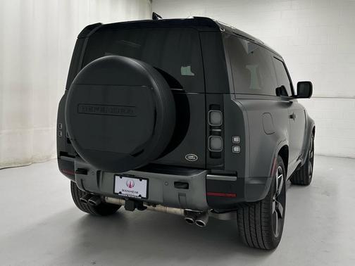 2022 Land Rover Defender 90 Carpathian Edition