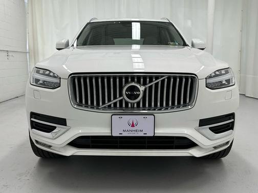 2024 Volvo XC90 B5 Plus Bright Theme