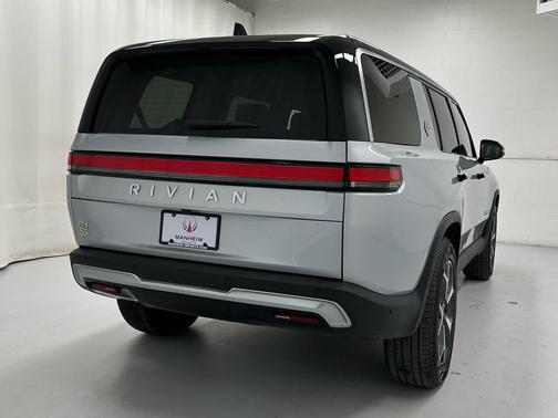 2024 Rivian R1S Adventure Quad Motor Large Pack