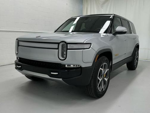 2024 Rivian R1S Adventure Quad Motor Large Pack