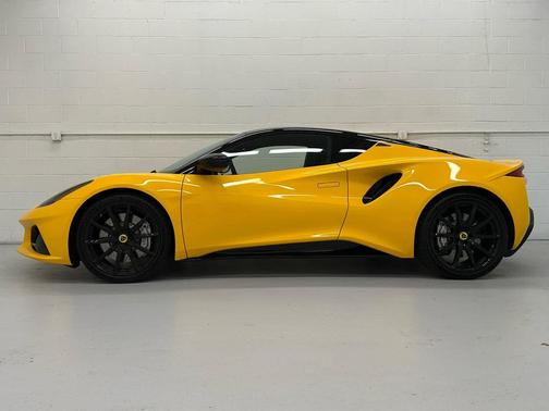 Hethel Yellow 2025 Lotus Emira V6