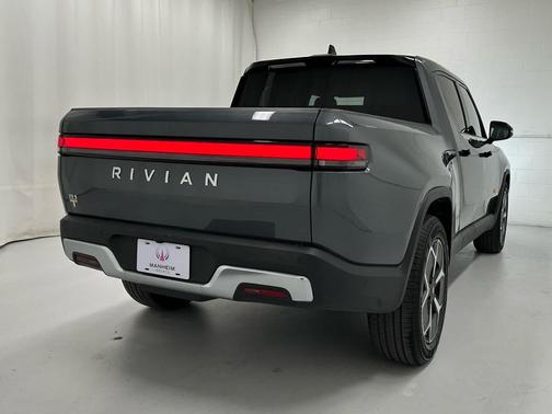 2023 Rivian R1T Adventure Quad Motor Large Pack