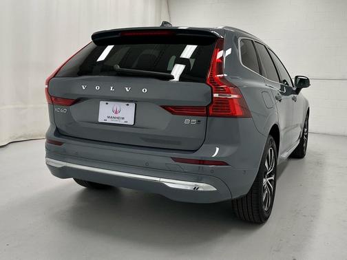 2023 Volvo XC60 B5 Plus Bright Theme