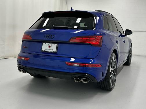 Ultra Blue Metallic 2023 Audi SQ5 3.0T Prestige