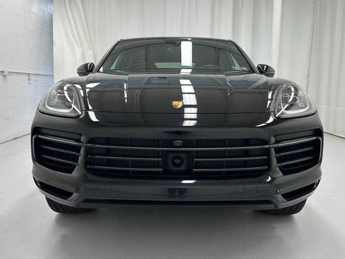 2023 Porsche Cayenne Platinum Edition