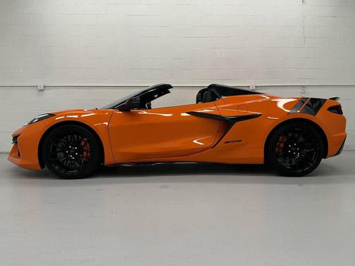 Amplify Orange Tintcoat 2023 Chevrolet Corvette Z06