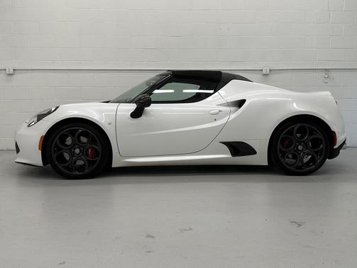 2019 Alfa Romeo 4C Spider Base