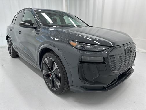 2025 Audi SQ6 e-tron Prestige quattro