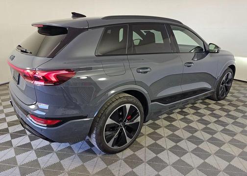 2025 Audi SQ6 e-tron Prestige quattro