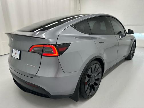 Stealth Grey 2025 Tesla Model Y Performance Dual Motor All-Wheel Drive