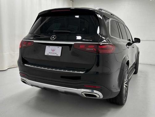 2025 Mercedes-Benz GLS 580 4MATIC