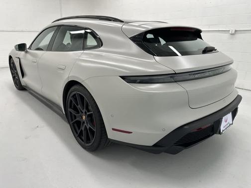 2024 Porsche Taycan GTS