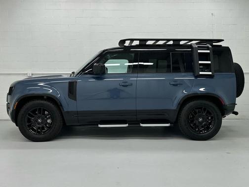 2023 Land Rover Defender X-Dynamic SE