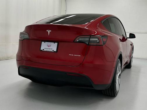 Red Multi-Coat 2023 Tesla Model Y Long Range Dual Motor All-Wheel Drive
