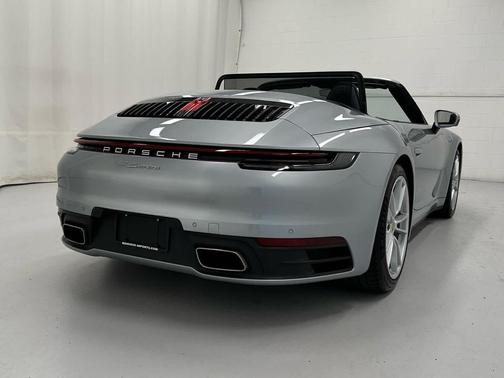Dolomite Silver Metallic 2022 Porsche 911 Carrera