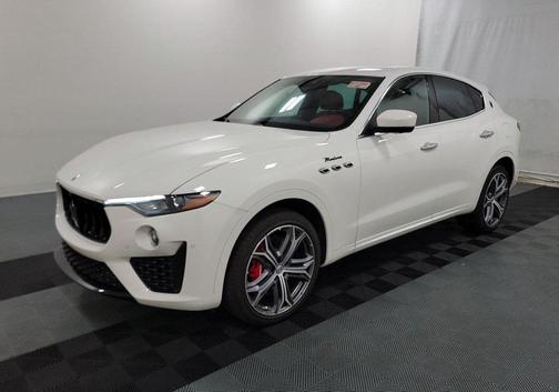 2022 Maserati Levante Modena