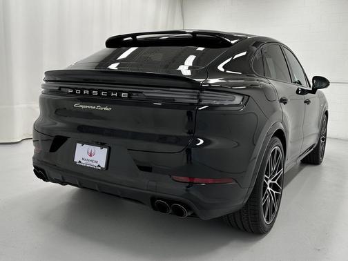 2024 Porsche Cayenne Turbo