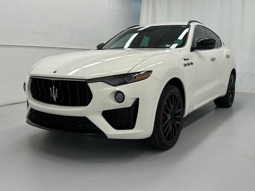 Bianco 2024 Maserati Levante Modena Ultima