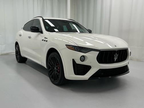 Bianco 2024 Maserati Levante Modena Ultima
