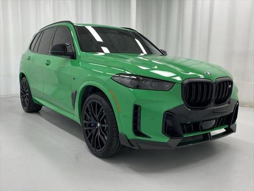 2025 BMW X5 M60i