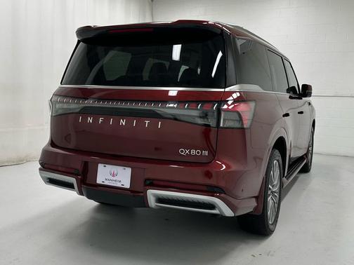 2025 INFINITI QX80 SENSORY AWD