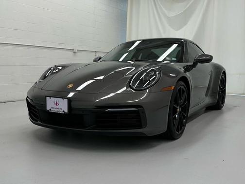 2020 Porsche 911 Carrera