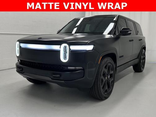2025 Rivian R1S Adventure