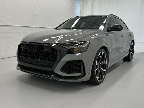 Nardo Gray 2023 Audi RS Q8 4.0T