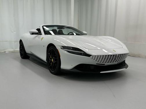 Bianco Cervino 2025 Ferrari Roma Spider Convertible
