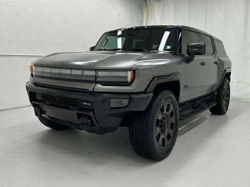 Magnus Gray Matte 2026 GMC HUMMER EV SUV 3X