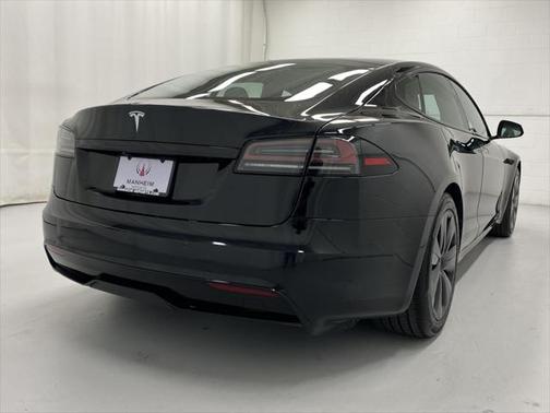 2022 Tesla Model S Base