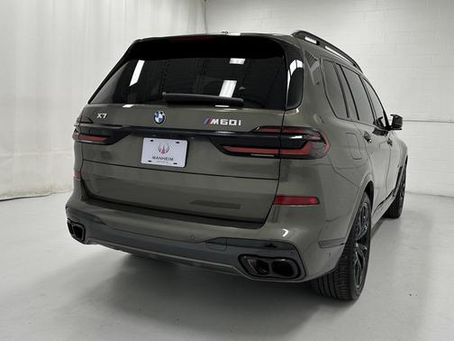 2025 BMW X7 M60i