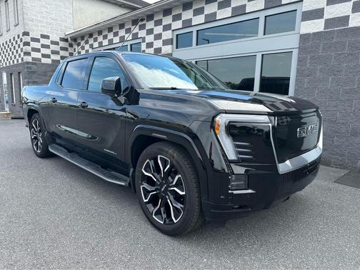 Onyx Black 2025 GMC Sierra EV Extended Range Denali