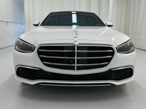 MANUFAKTUR Moonlight White Metallic 2024 Mercedes-Benz S-Class 4MATIC