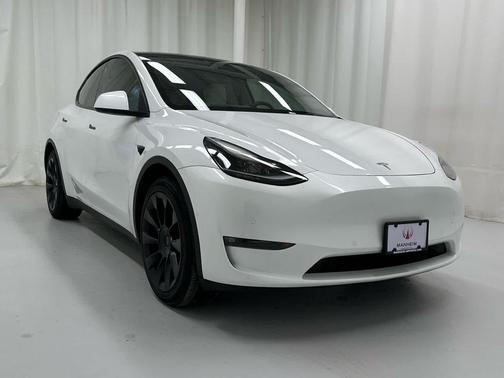 2022 Tesla Model Y Long Range Dual Motor All-Wheel Drive