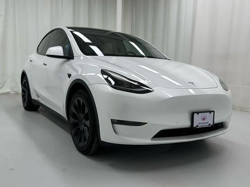2022 Tesla Model Y Long Range Dual Motor All-Wheel Drive