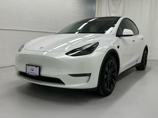 2022 Tesla Model Y Long Range Dual Motor All-Wheel Drive