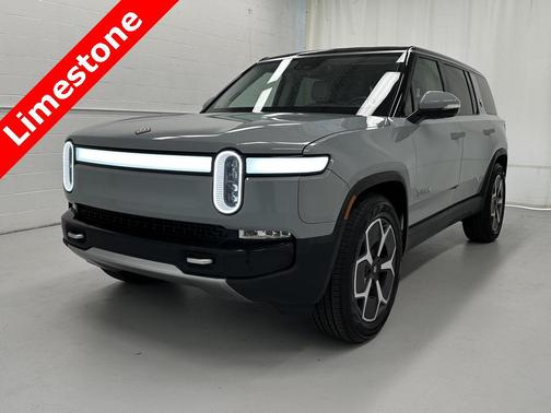2023 Rivian R1S Adventure