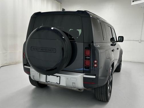 2024 Land Rover Defender 110 P300