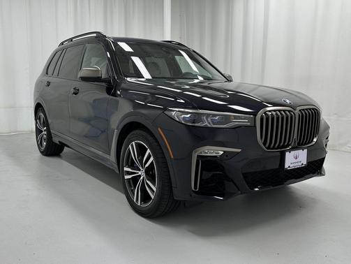 2022 BMW X7 M50i